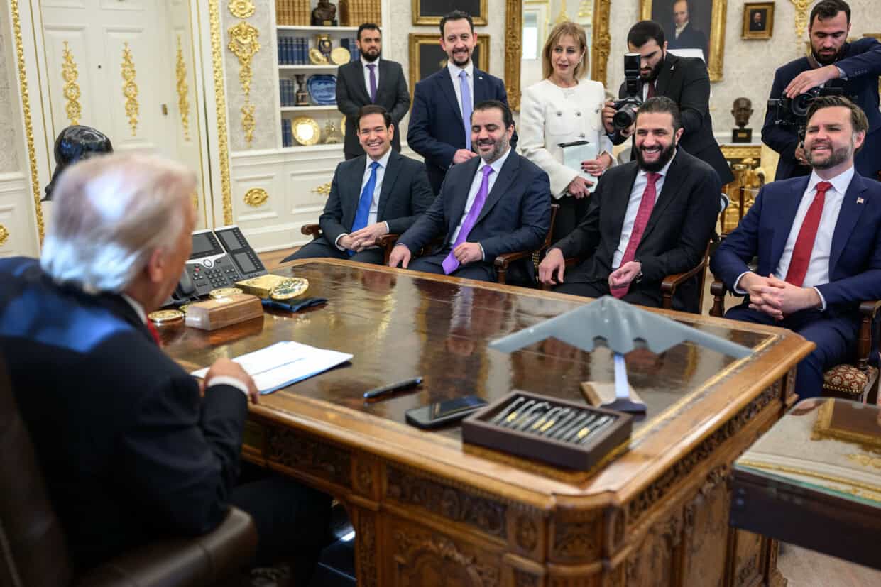 US Secretary of State Marco Rubio, Syrian Foreign Minister Asaad al-Shaibani, US Vice President JD Vance, US President Donald Trump, and Syrian President Ahmed al-Sharaa in November 2025 via Truth Social