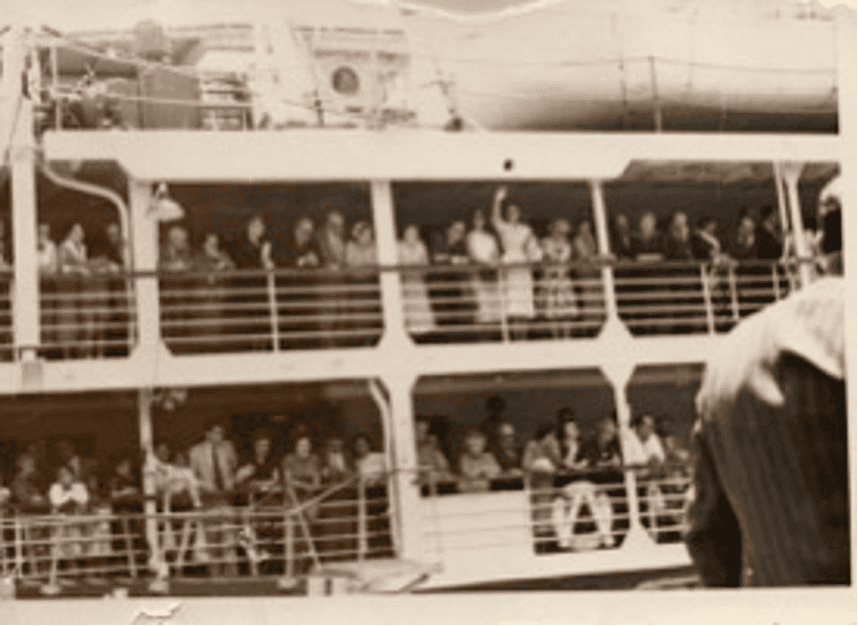 Unknown photographer, Departure from NY, 1957, The Degraff/Updegraff Archive.