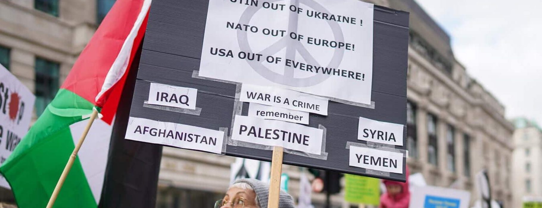 Antiwar protest outside central London. Photo credit: Alisdare Hickson, https://www.flickr.com/photos/alisdare/51926060775/in/photostream/.