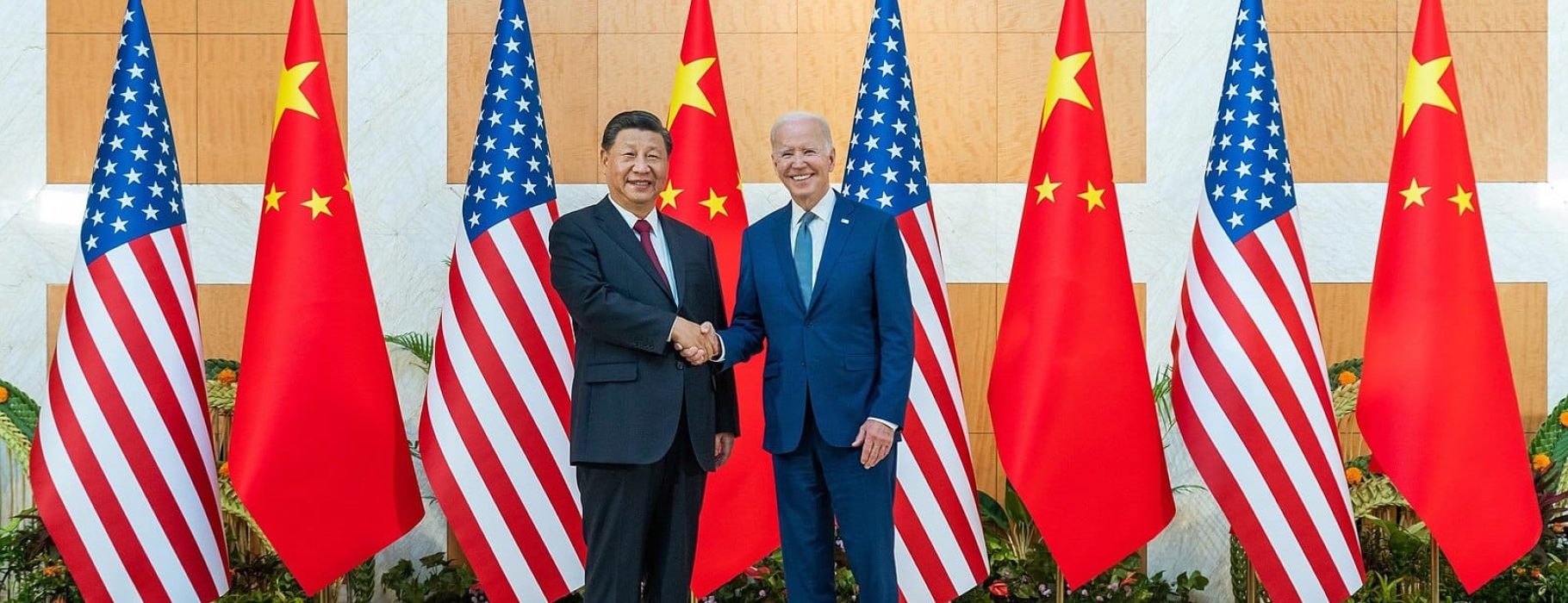 President_Biden_met_with_Xi_Jinping_before_the_2022_G20_Bali_Summit