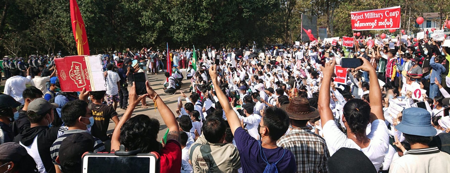 Protest_against_military_coup_(9_Feb_2021,_Hpa-An,_Kayin_State,_Myanmar)_(9)